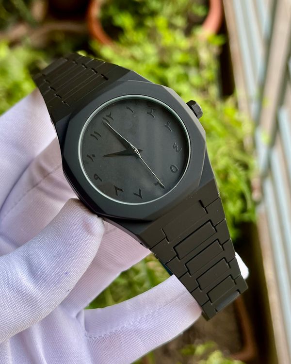 Arabic Aura Black Watch – Modern & Stylish